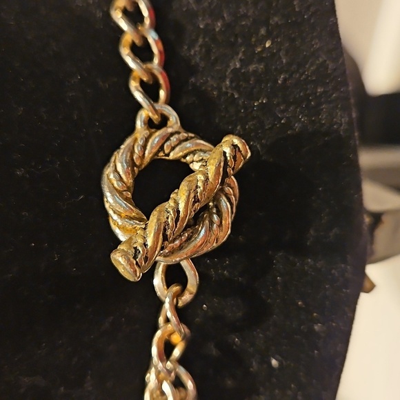 3 Strand Silvertone & Faux Pearl  Chain 16" Long Necklace - Picture 4 of 4